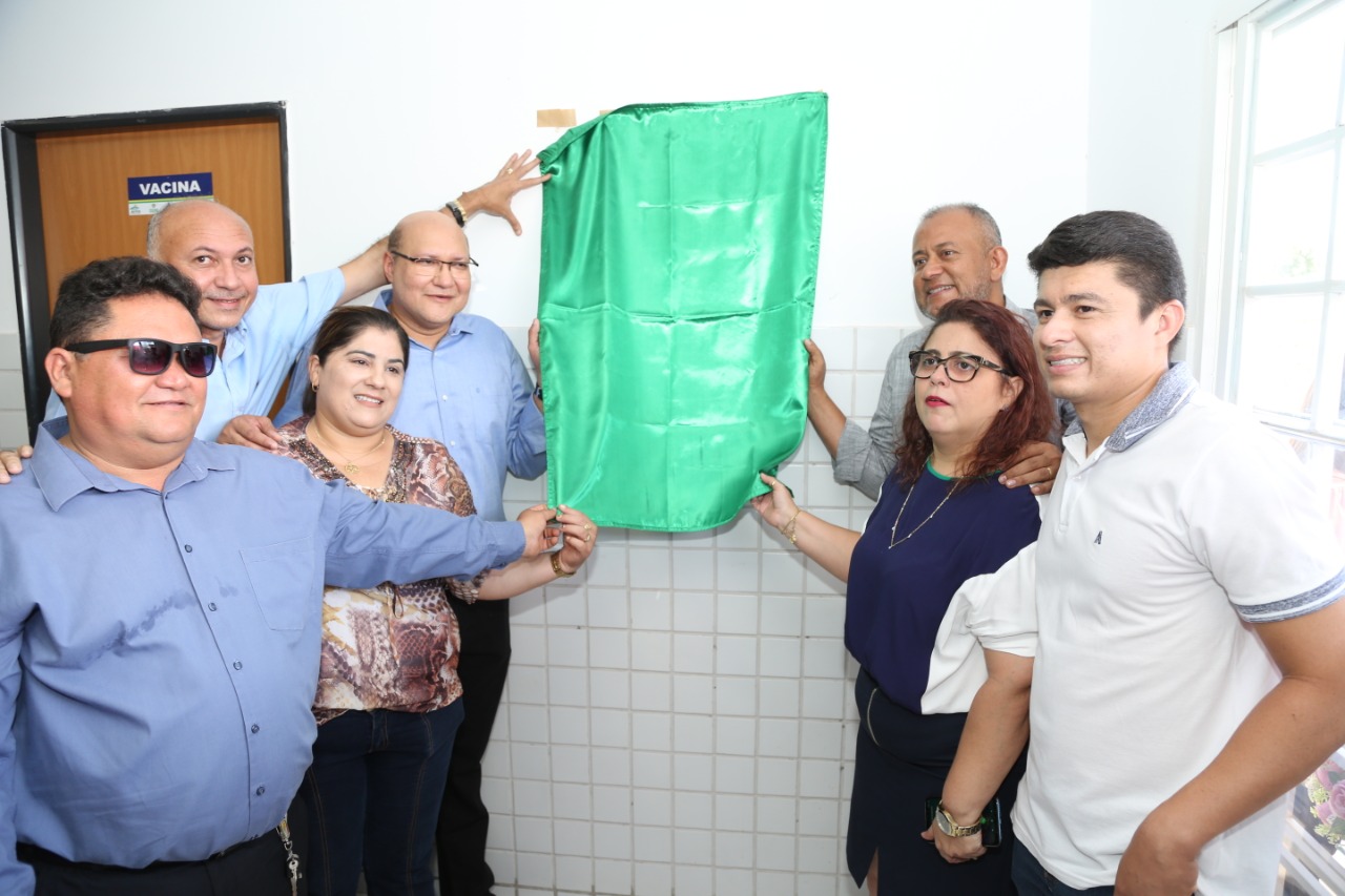 Bairro Bacurizeiro recebe nova Unidade Básica de Saúde e Hospital ganha novos equipamentos